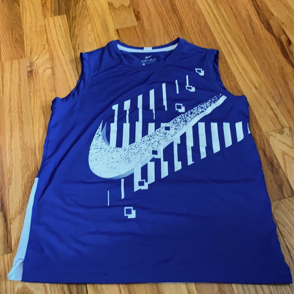 EUC Nike Dri-Fit Cut Off for Boys